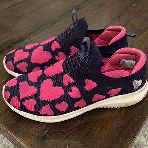 Kids Heart Pattern Slip-On Shoes - Pink and Navy